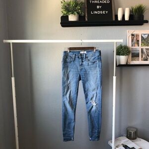 Madewell Distressed Skinny Jeans size 26s